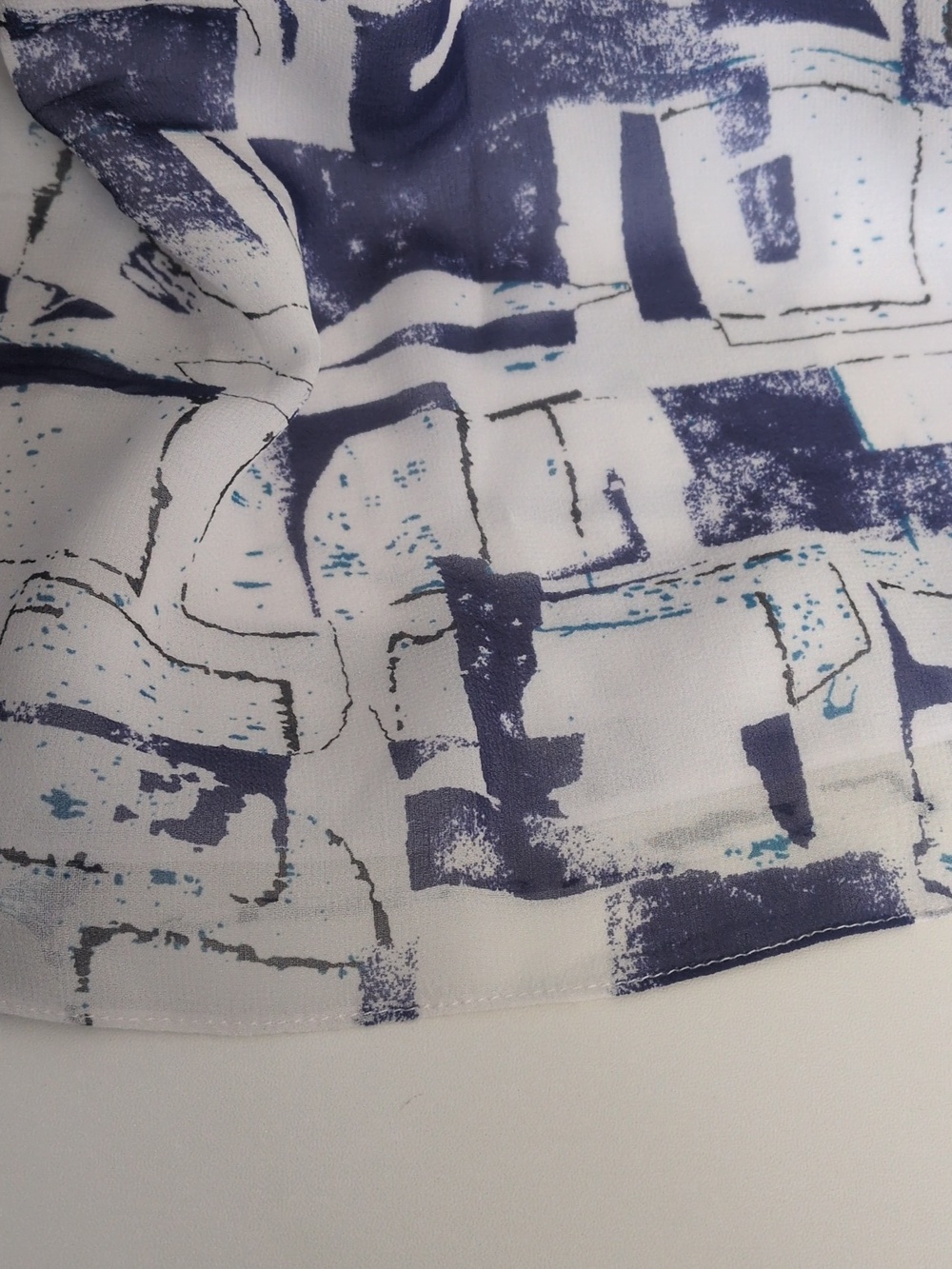 Etcetera White and Navy Printed Round Neck Sleeveless Silk Blouse - Picture 6 of 7